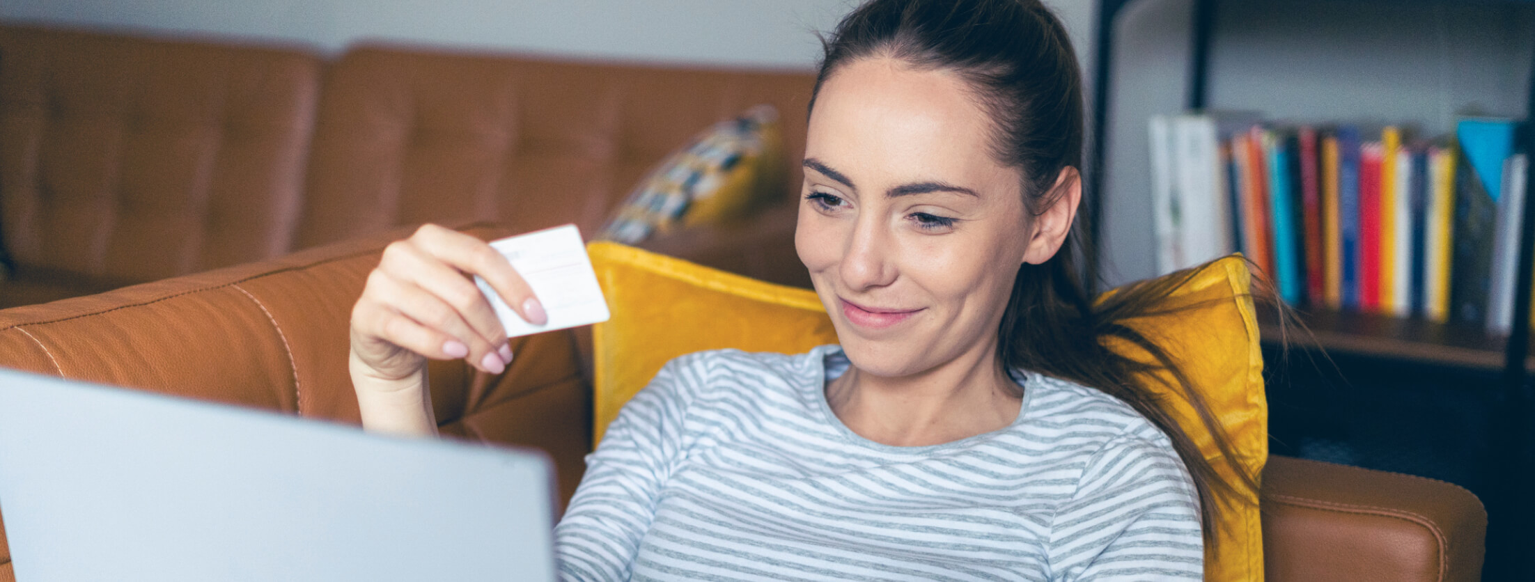 ¿Cómo usar una tarjeta de crédito y ahorrar al mismo tiempo?